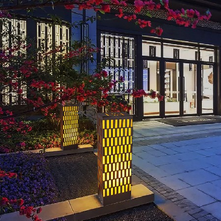 LED柱頭燈落地式新中式方形草坪燈小區(qū)工程特色燈廠(chǎng)家批發(fā)